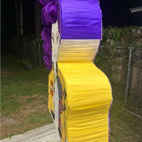 Piñata demon hunters (RUMÍ) - Picture 5 of 10